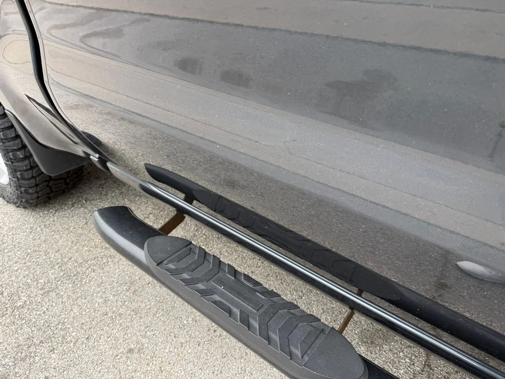 Used 2020 Gray Chevrolet Custom image 14