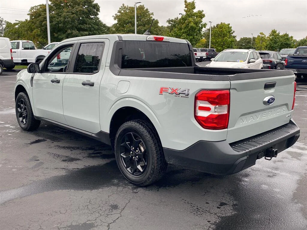 Used 2022 Oxford White Ford XLT image 8