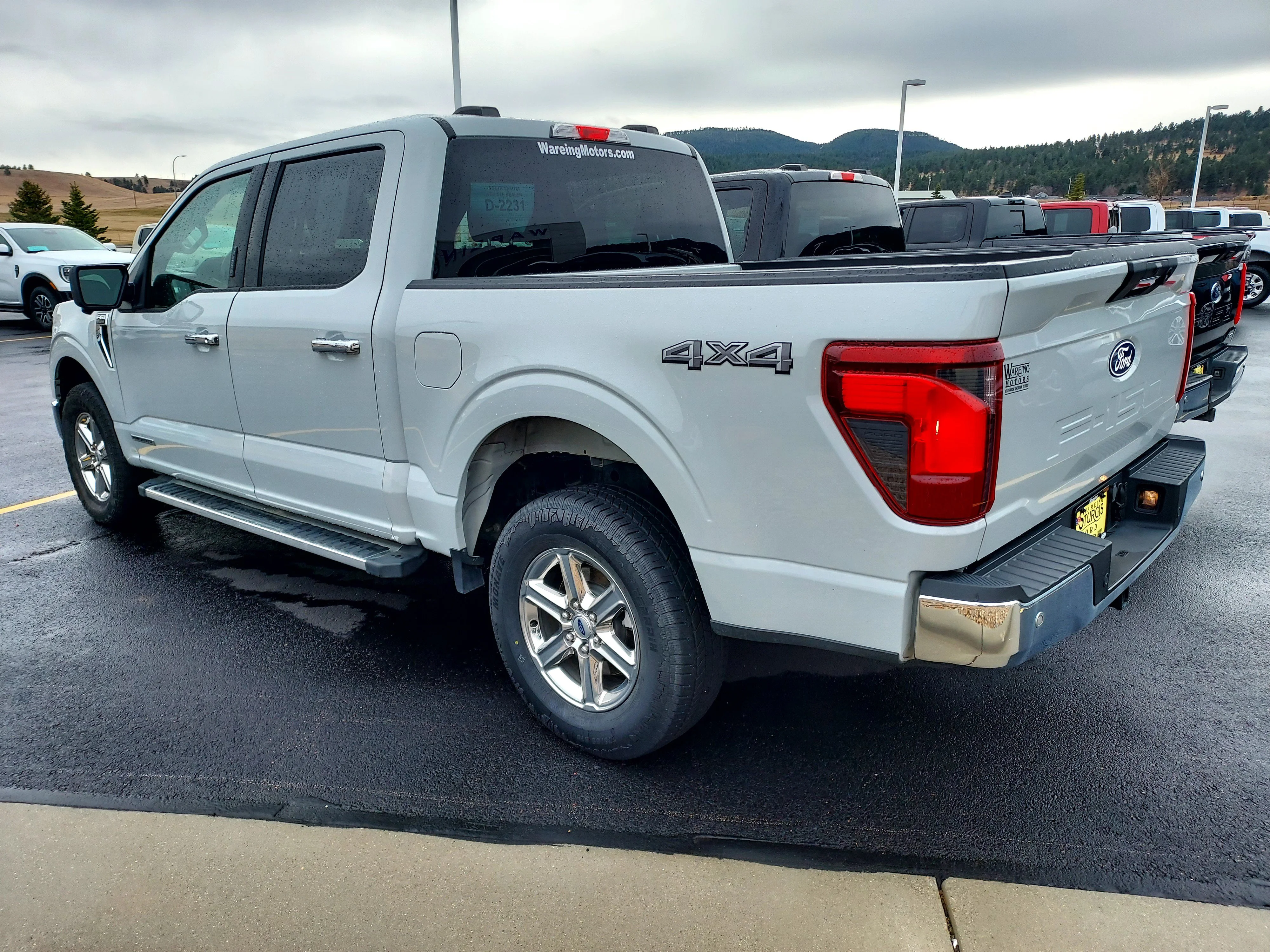 Used 2024 Gray Ford XLT image 4