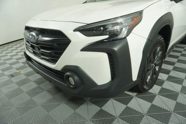 Certified Used 2025 Crystal White Pearl Subaru Onyx Edition image 11