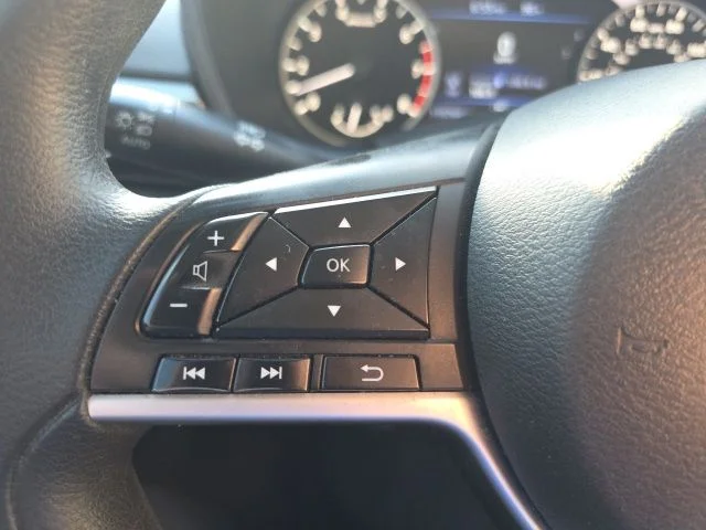 Used 2020 Black Nissan 2.5 S image 14