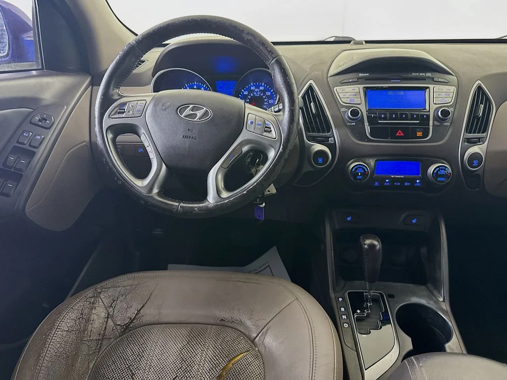 Used 2010 Blue Hyundai Limited image 25