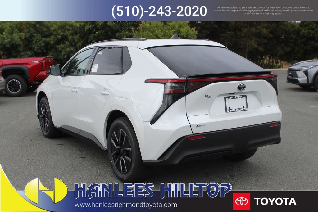 New 2026 Wind Chill Pearl <sup>1</sup> Toyota  XLE image 9