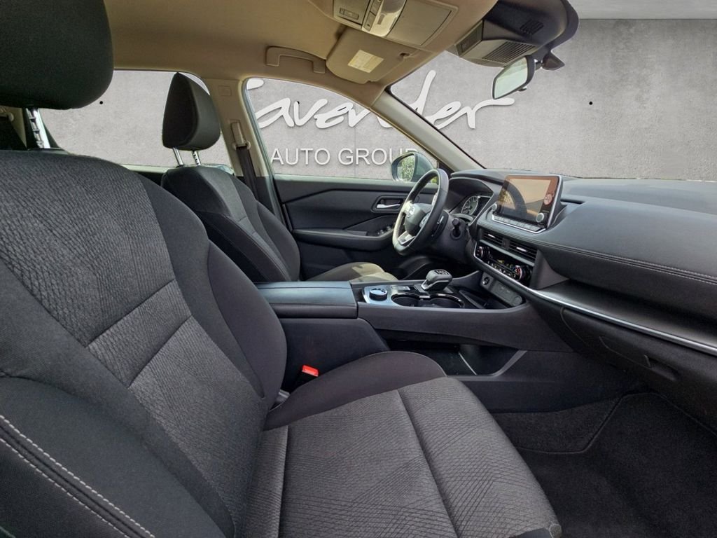 Used 2025 Gray Nissan SV image 24