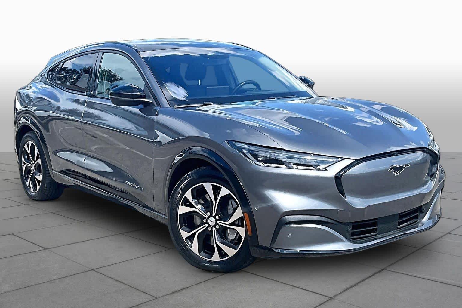 Used 2023 Carbonized Gray Metallic Ford Premium image 3
