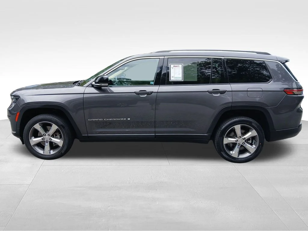 Used 2022 Gray Jeep Limited image 5