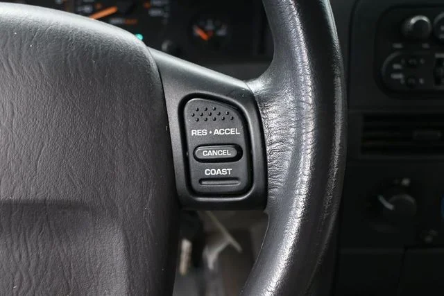 Used 1999 Gray Jeep Laredo image 24