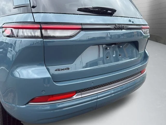 New 2026 Steel Blue Exterior Paint Jeep Limited Reserve image 27