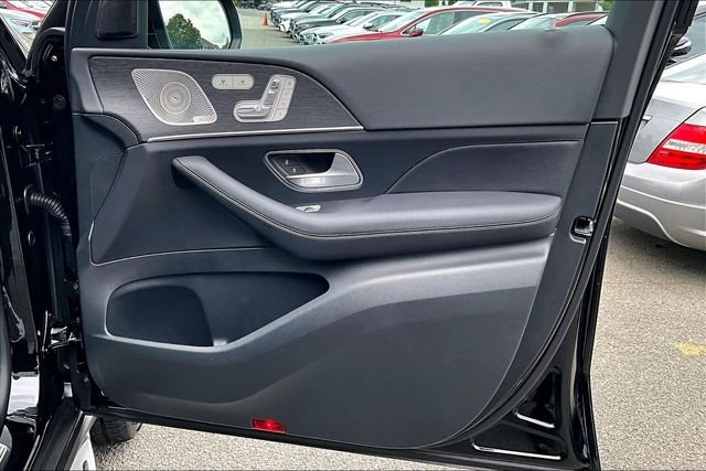 Used 2026 Black Mercedes-Benz GLS 450 image 19