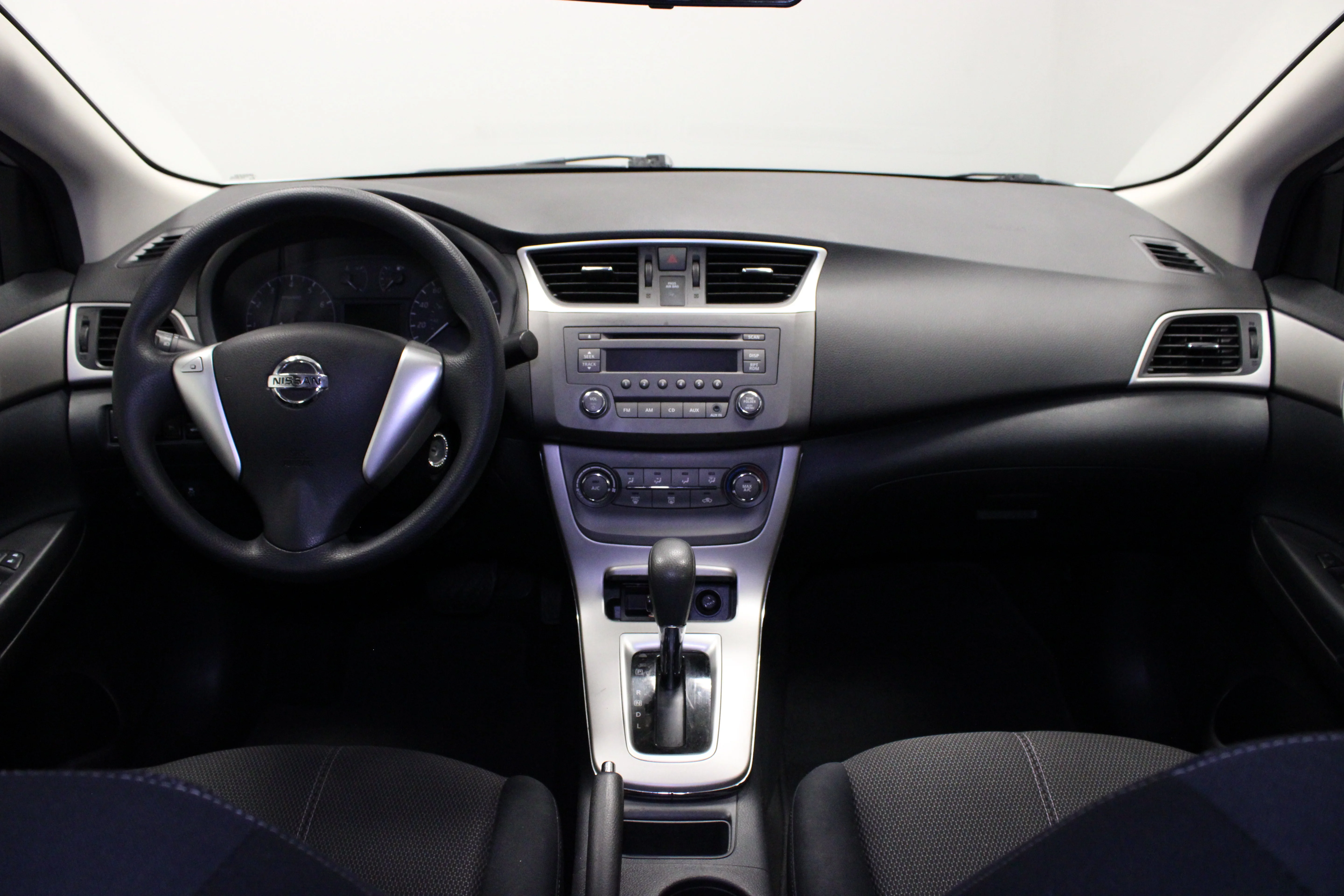 Used 2014 Brilliant Silver Nissan S image 16
