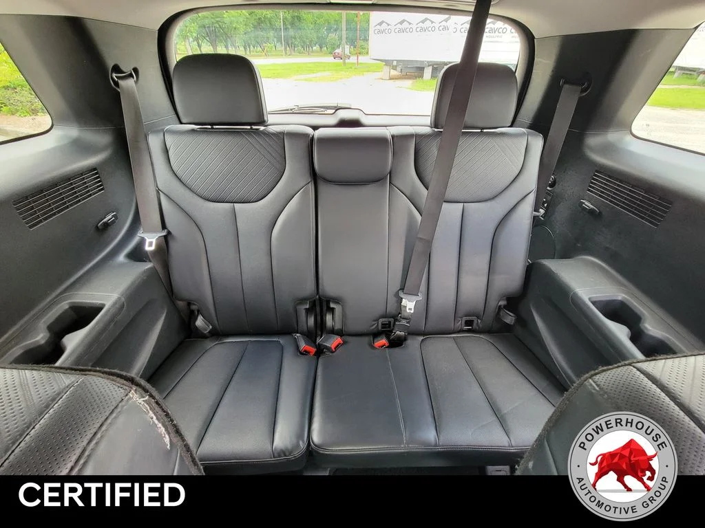 Used 2023 White Hyundai SEL image 17