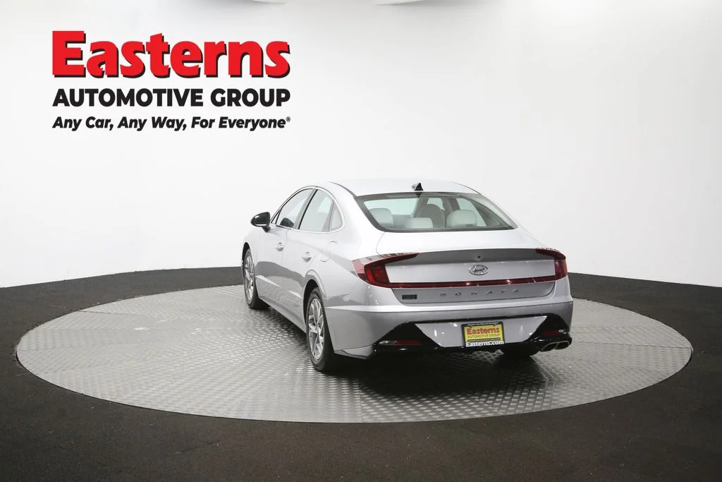 Used 2023 Silver Hyundai SEL image 65