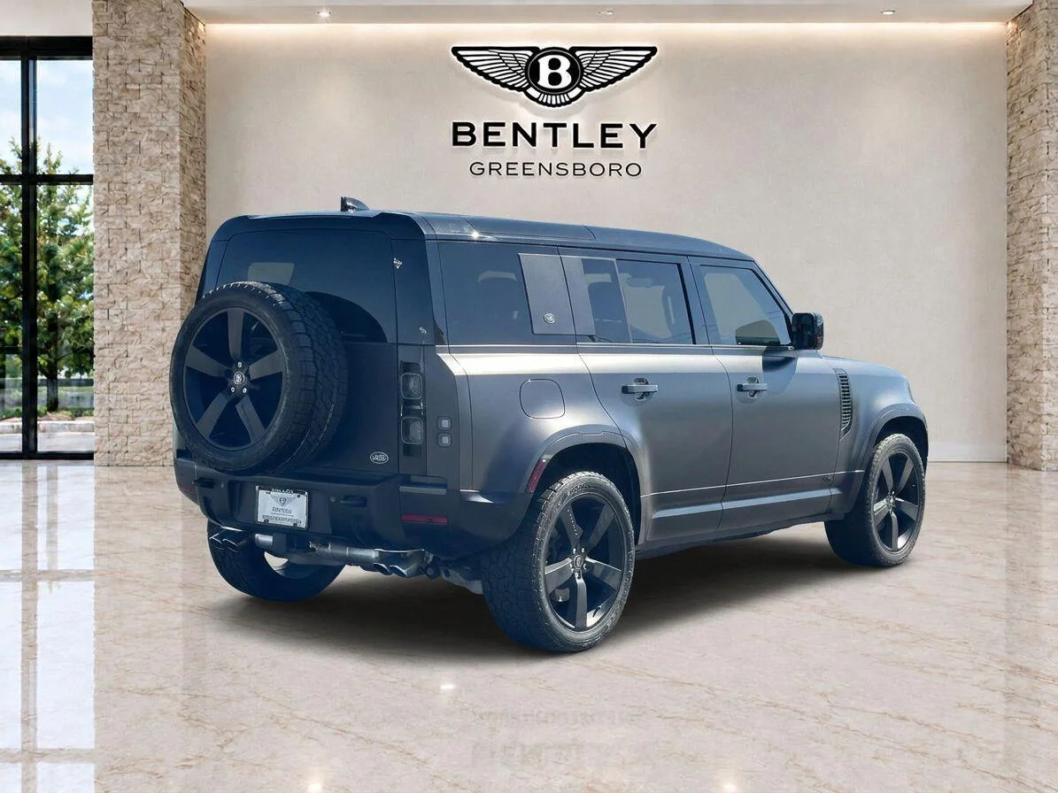 Used 2023 Carpathian Grey Premium Metallic Land Rover Carpathian Edition image 5