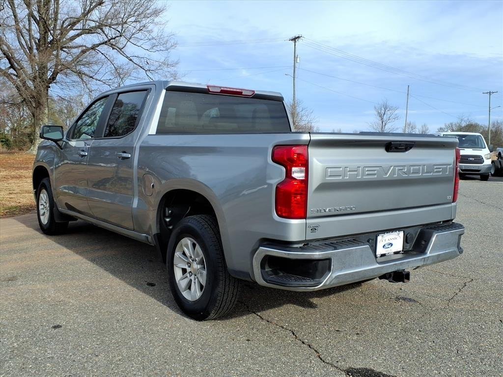 Used 2025 Sterling Gray Metallic Chevrolet LT image 16