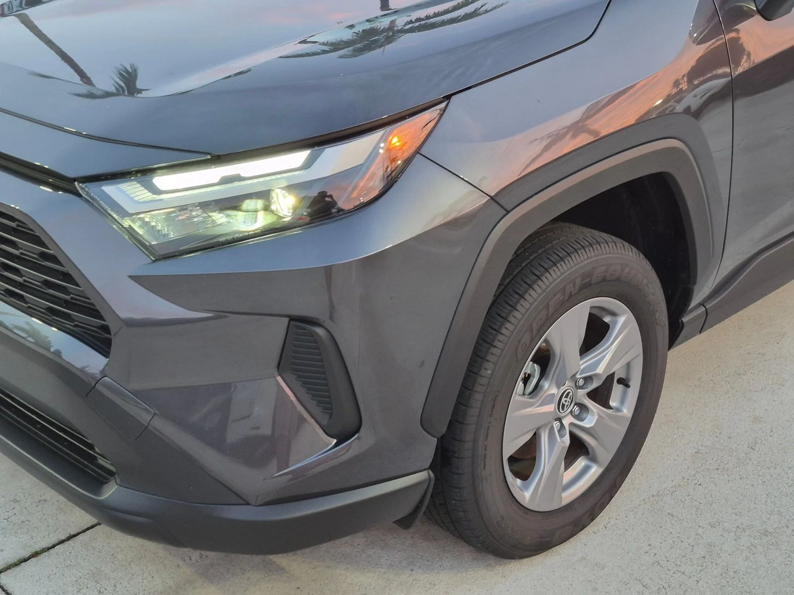 Used 2025 Gray Toyota Hybrid XLE image 10