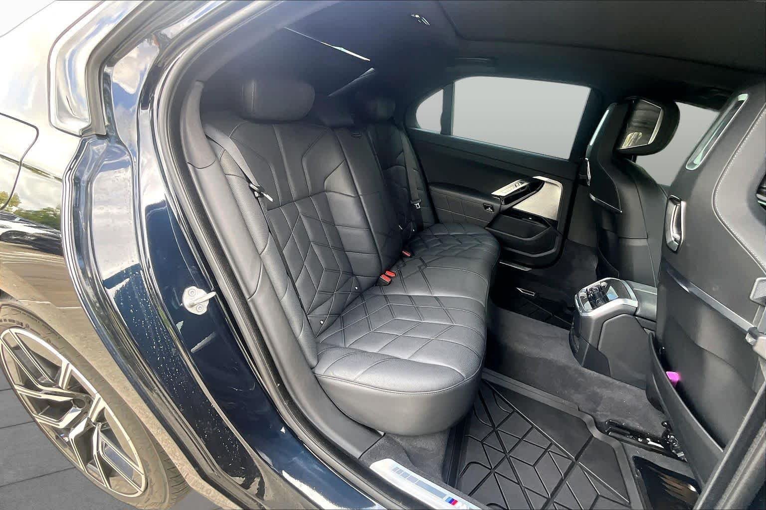 Used 2023 Carbon Black Metallic BMW 740i image 18