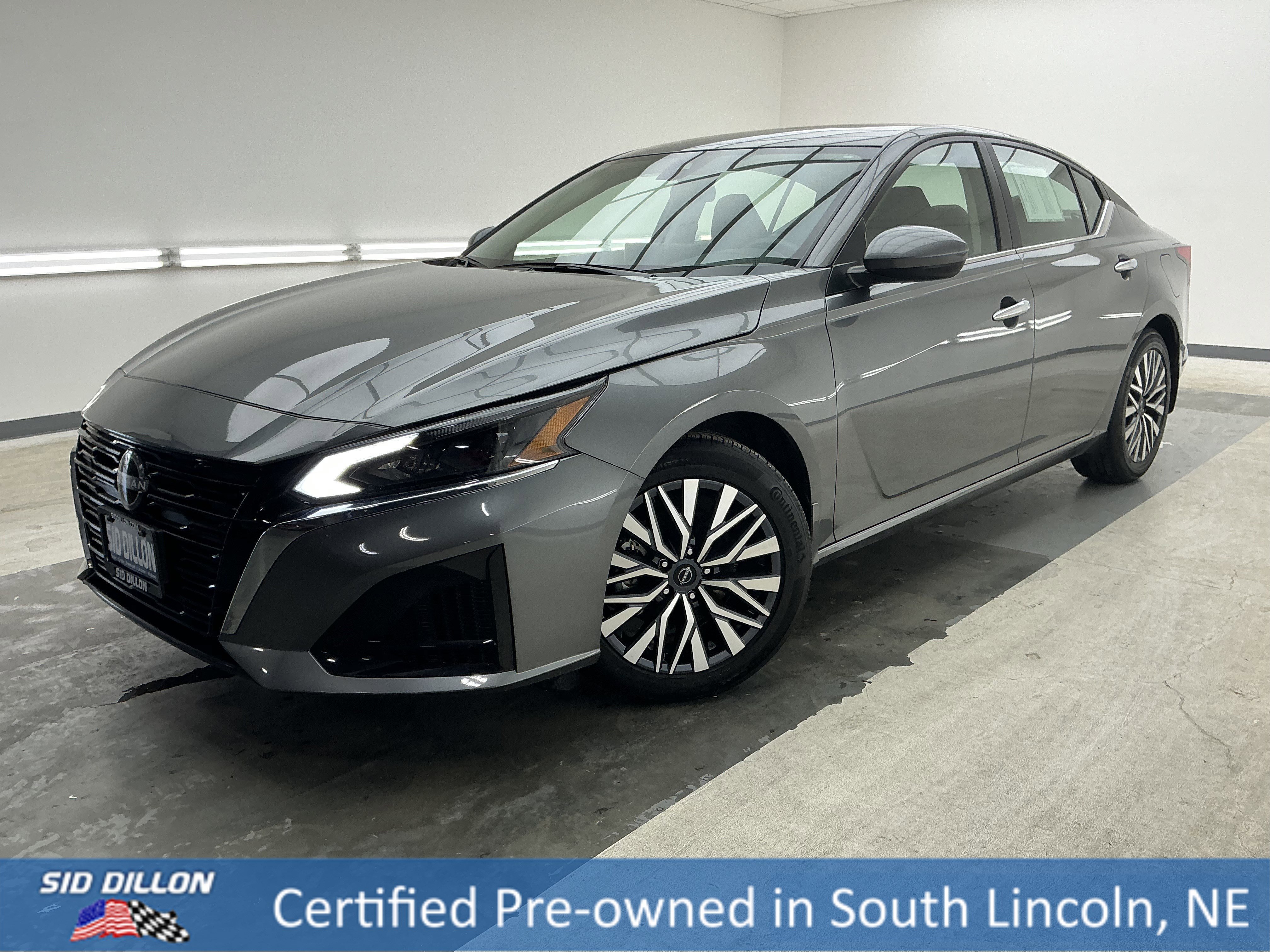 Used 2024 Gun Metallic Nissan 2.5 SV image 1