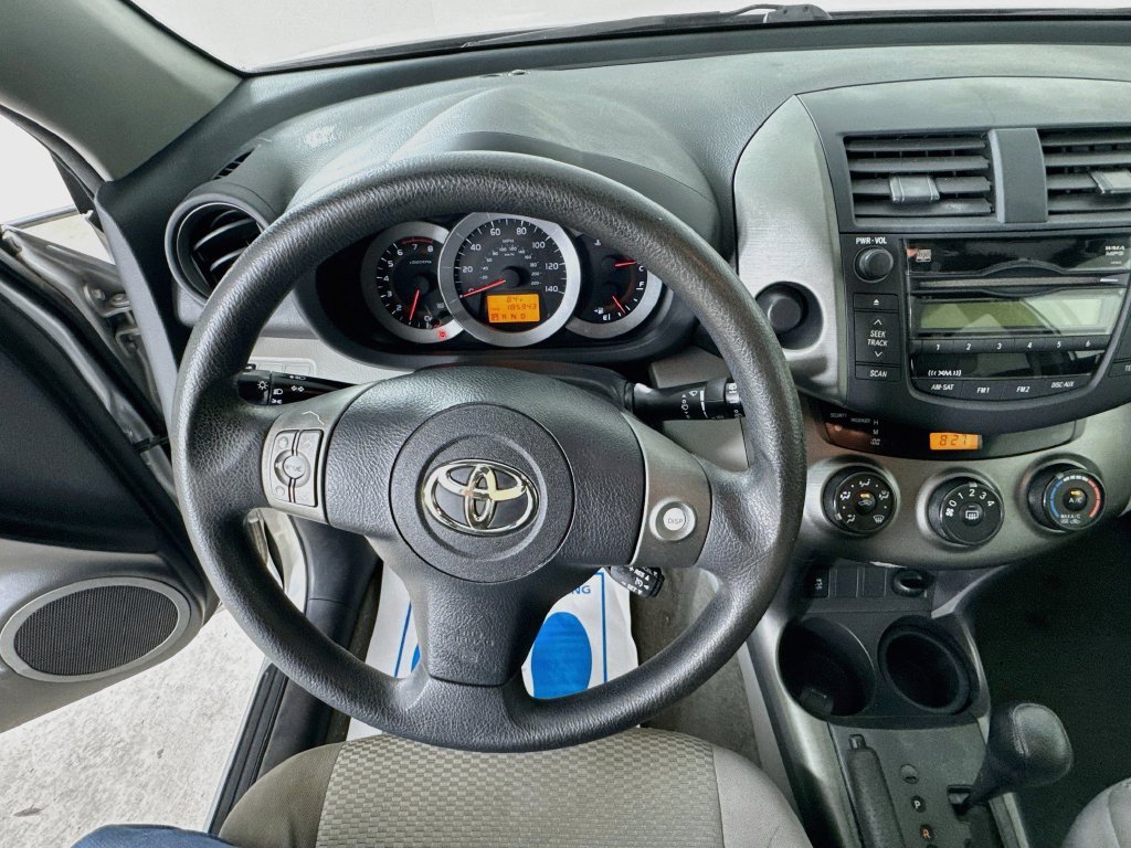 Used 2011 Classic Silver Metallic Toyota Base image 12