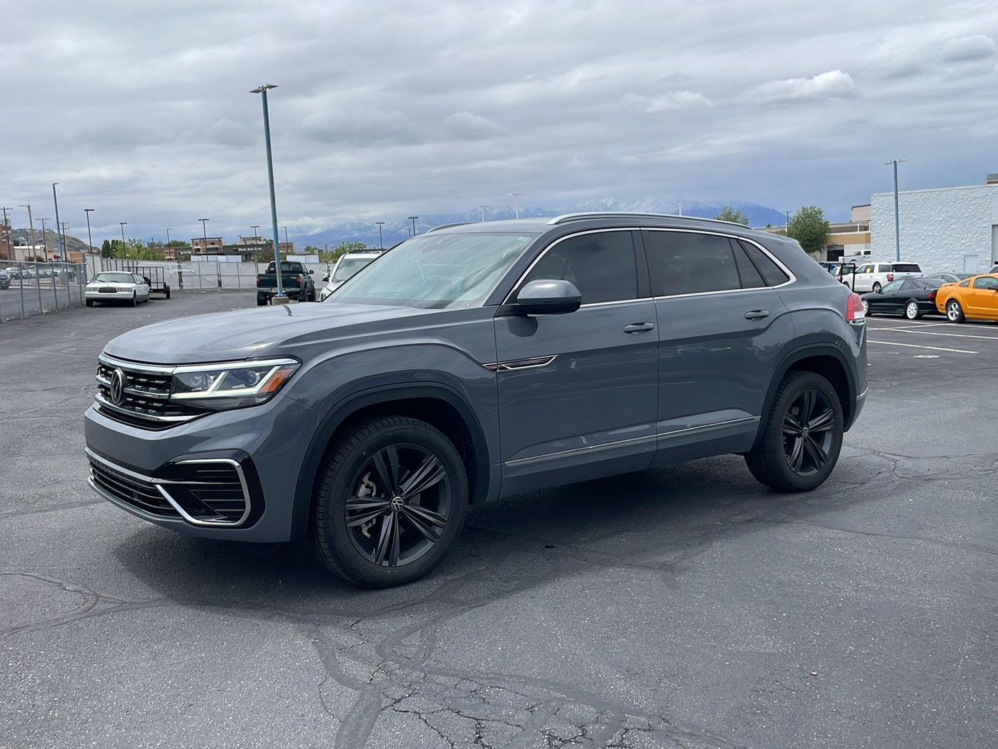 2022 Volkswagen Atlas Cross Sport 3.6L V6 SEL R-Line 4MOTION's photo
