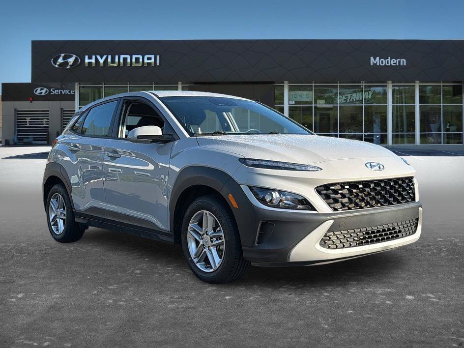 Used 2023 Cyber Silver Hyundai SE image 3