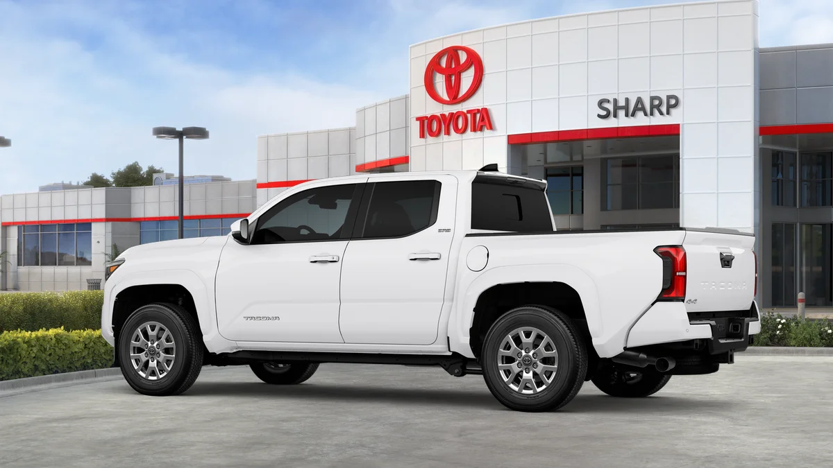 2026 Toyota Tacoma SR5 - Photo 6