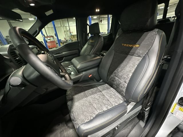 Used 2025 White Metallic Ford Tremor image 17