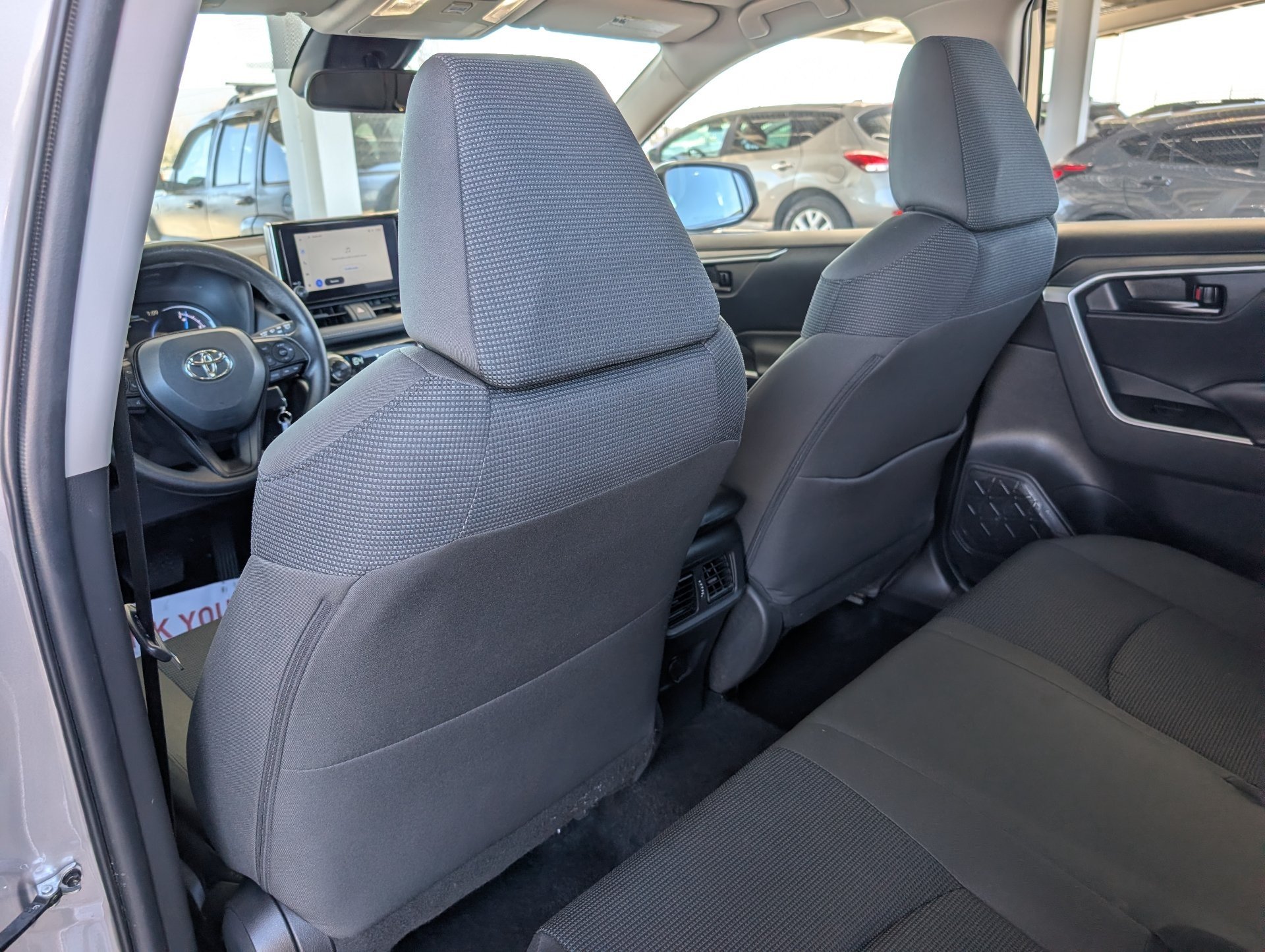 2025 Toyota RAV4 LE - Photo 24