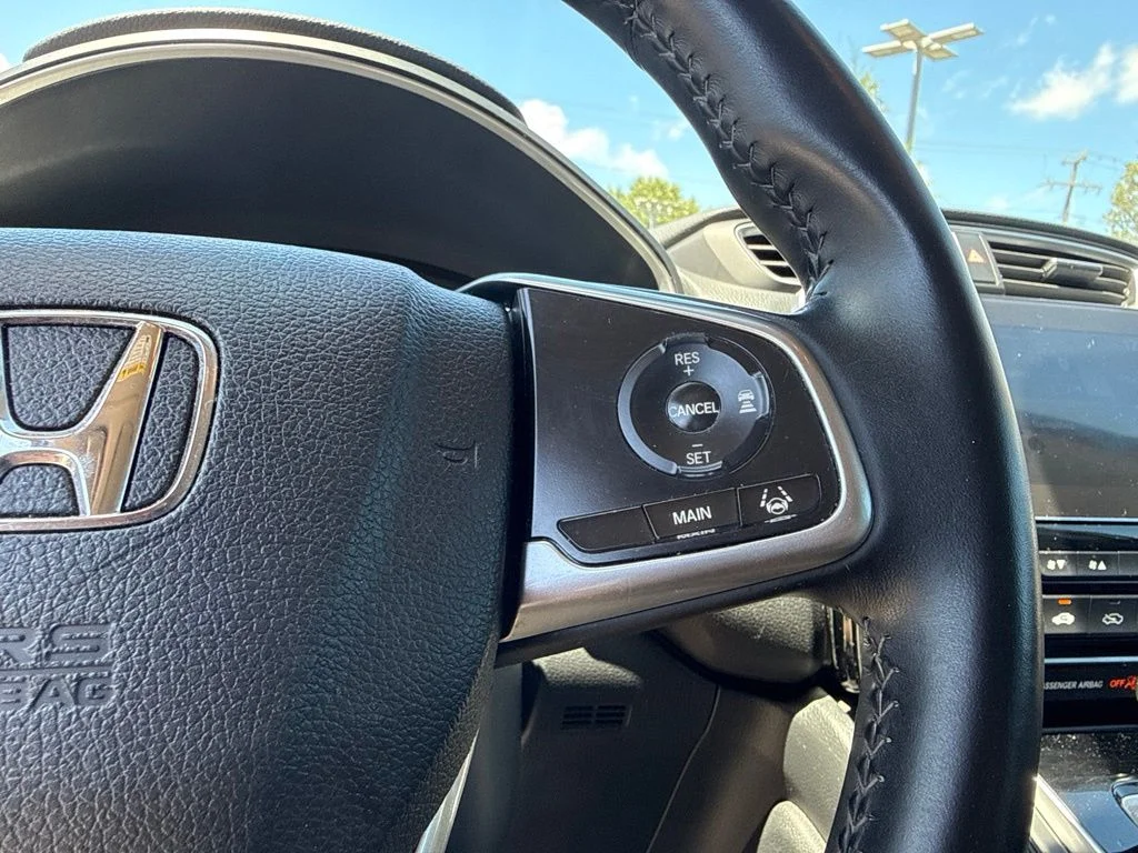 Used 2017 White Honda EX-L image 8