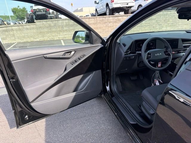 New 2026 Aurora Black Pearl Kia LX image 10