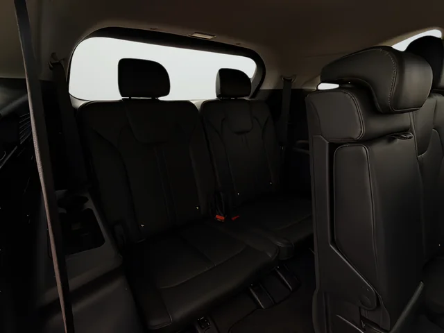 Used 2024 Black Kia S image 22