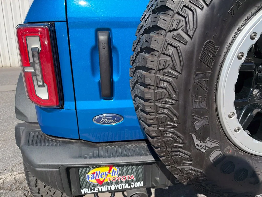 Used 2021 Blue Ford Badlands image 8