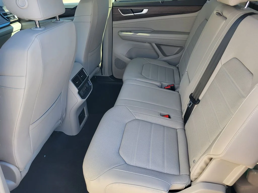 New 2026 Opal White Pearl Volkswagen 2.0T SEL image 17