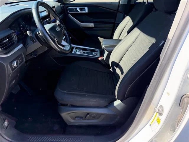Used 2020 Oxford White Ford XLT image 11