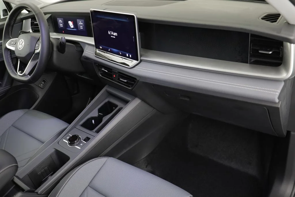 New 2026 Pure White Volkswagen 2.0T SE image 20
