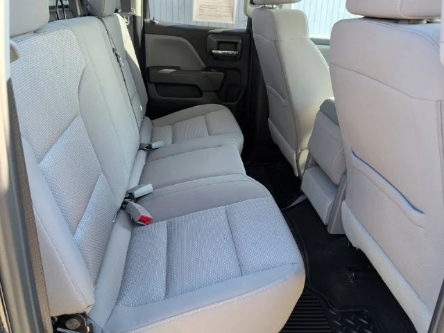 Used 2018 Black Chevrolet Custom image 33