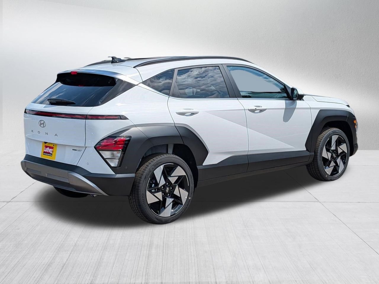 New 2026 Atlas White Hyundai Limited image 4