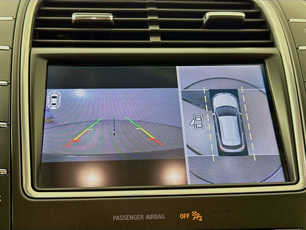 Used 2020 Magnetic Gray Lincoln Reserve image 17