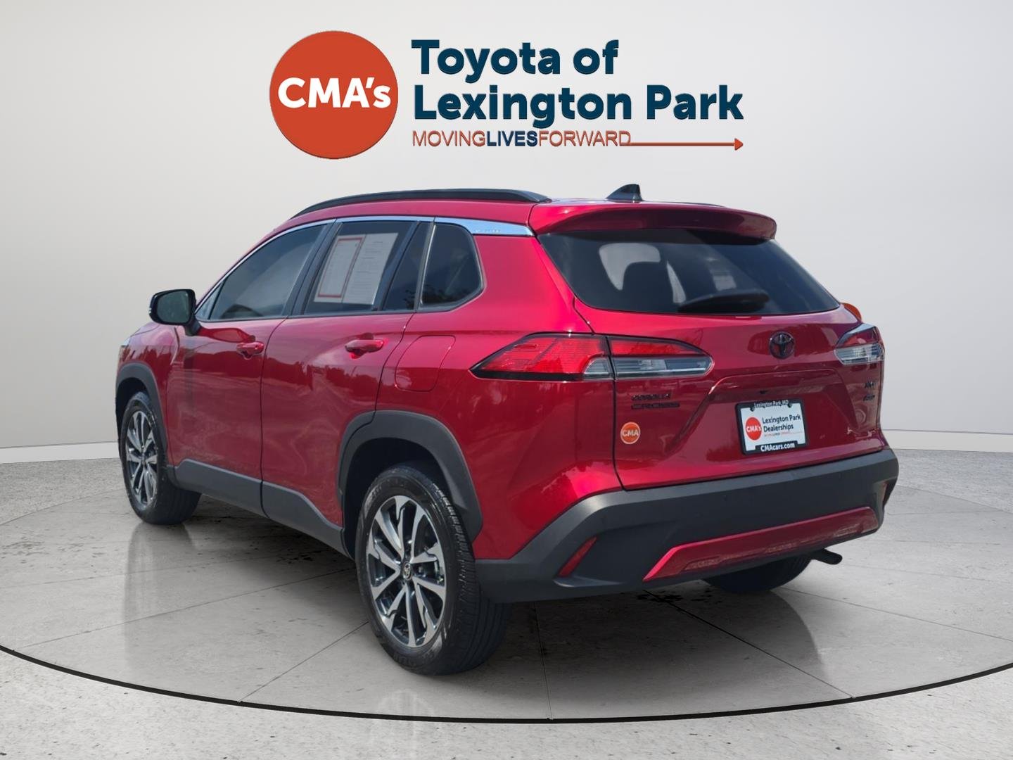 Used 2025 Soul Red Crystal Toyota XLE image 5