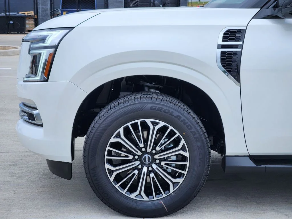 New 2026 Aspen White TriCoat Nissan Platinum image 7