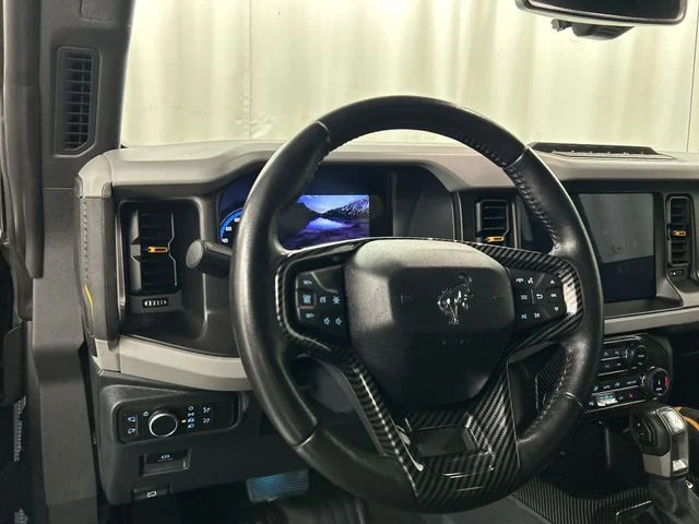Used 2022 Gray Ford Badlands image 8