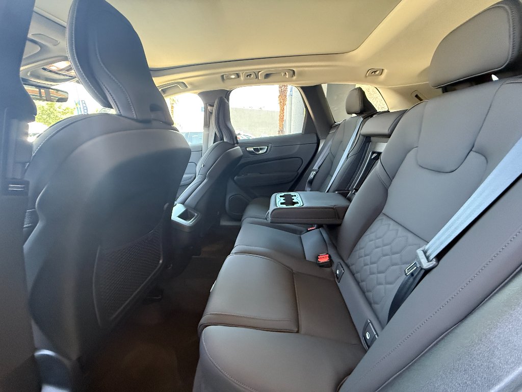 New 2026 Aurora Silver Volvo Plus image 22
