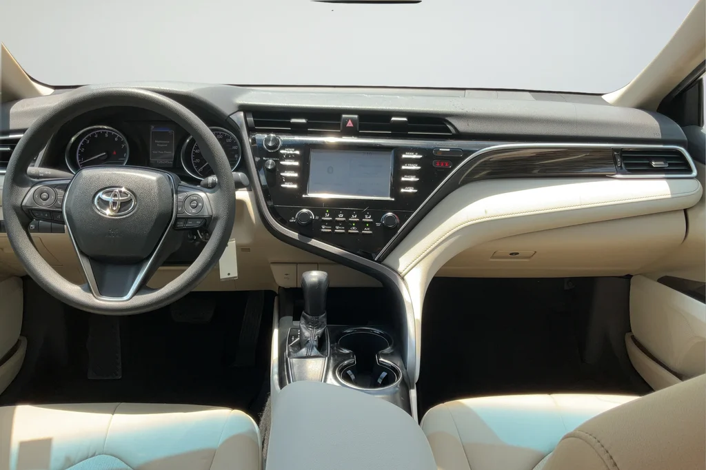 Used 2018 Red Toyota LE image 12
