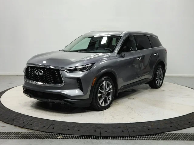 Used 2023 Gray INFINITI LUXE image 4