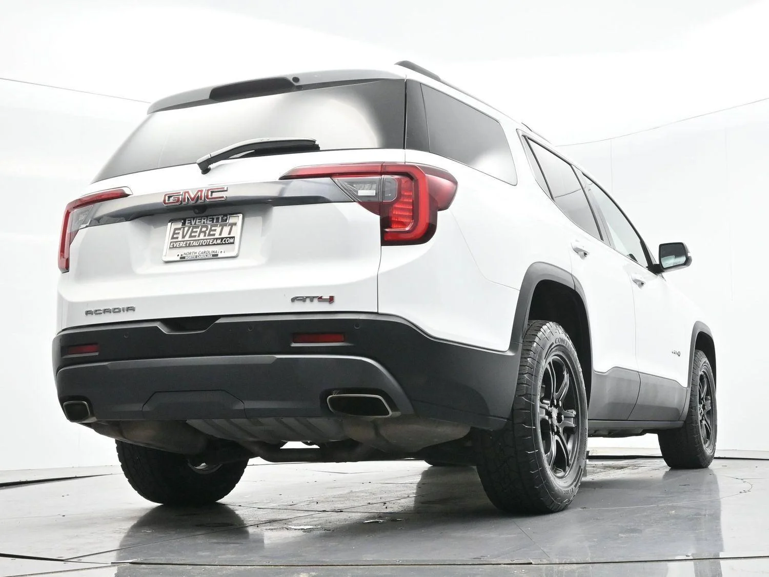 Used 2023 Summit White GMC AT4 image 49