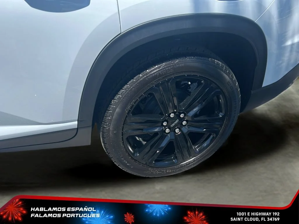 New 2026 Glacier White Tricoat GMC Elevation image 37