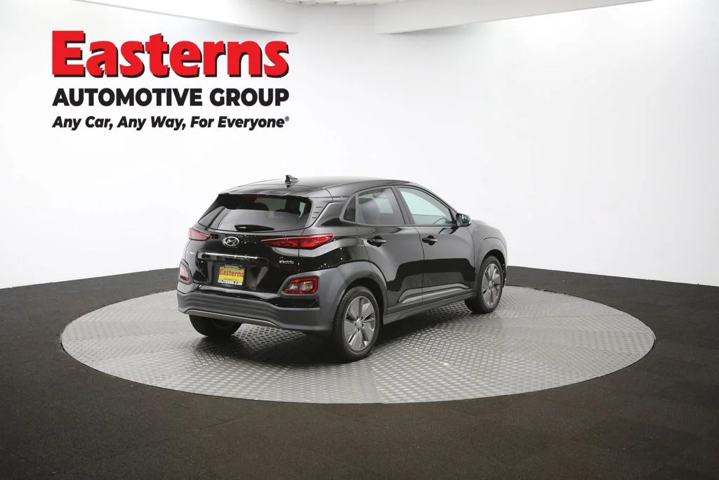 Used 2021 Black Hyundai Ultimate image 39