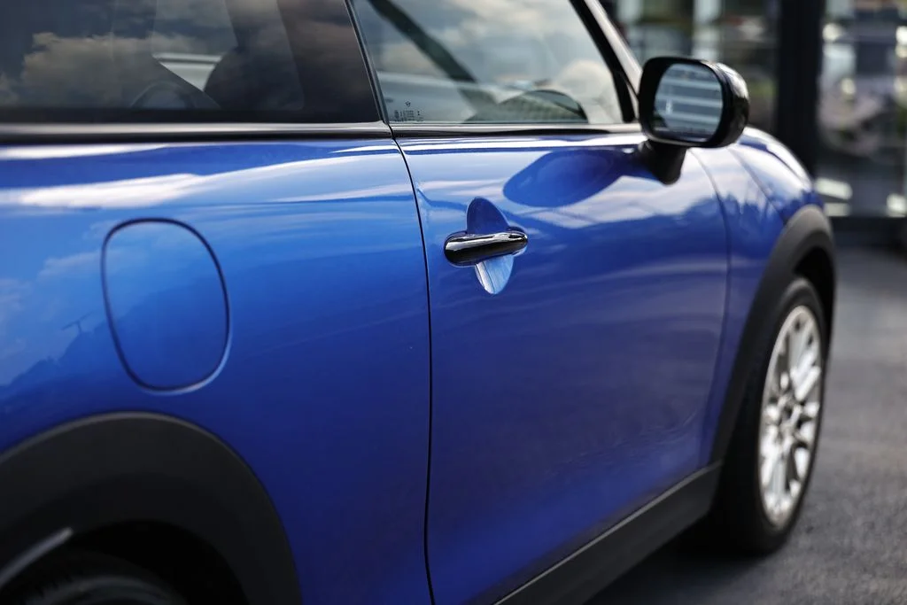 Certified Used 2025 Blazing Blue Metallic MINI Signature Plus image 8