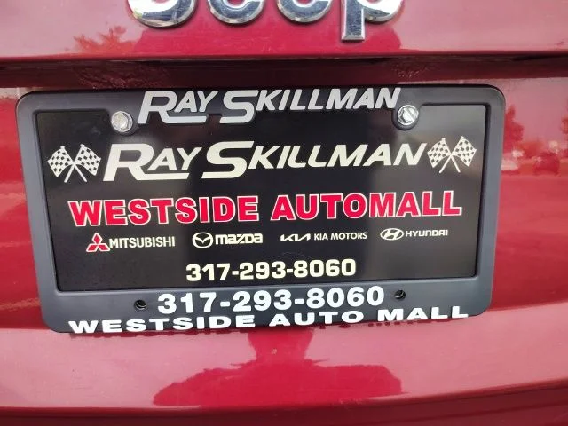 Used 2014 Red Jeep Latitude image 27
