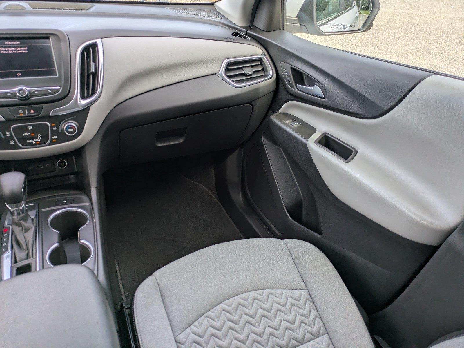 Used 2022 Summit White Chevrolet LT image 17