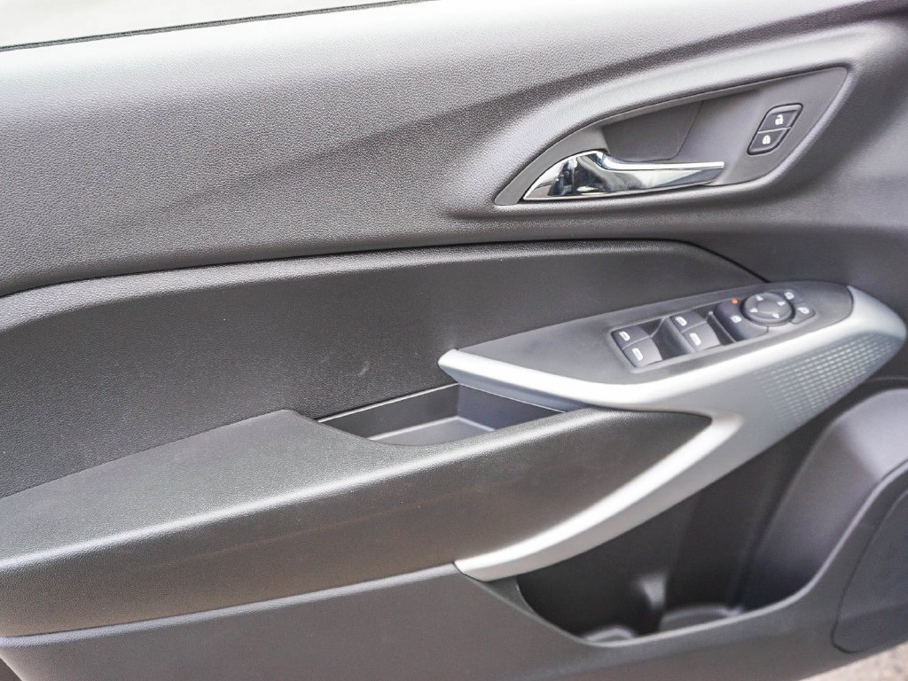 2026 Chevrolet Trax RS - Photo 18